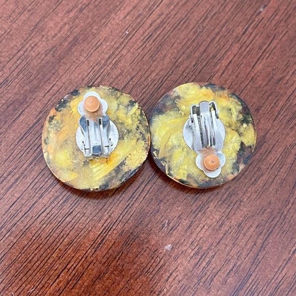 Vintage Leopard Print Button Clip Earrings - Picture 4 of 4